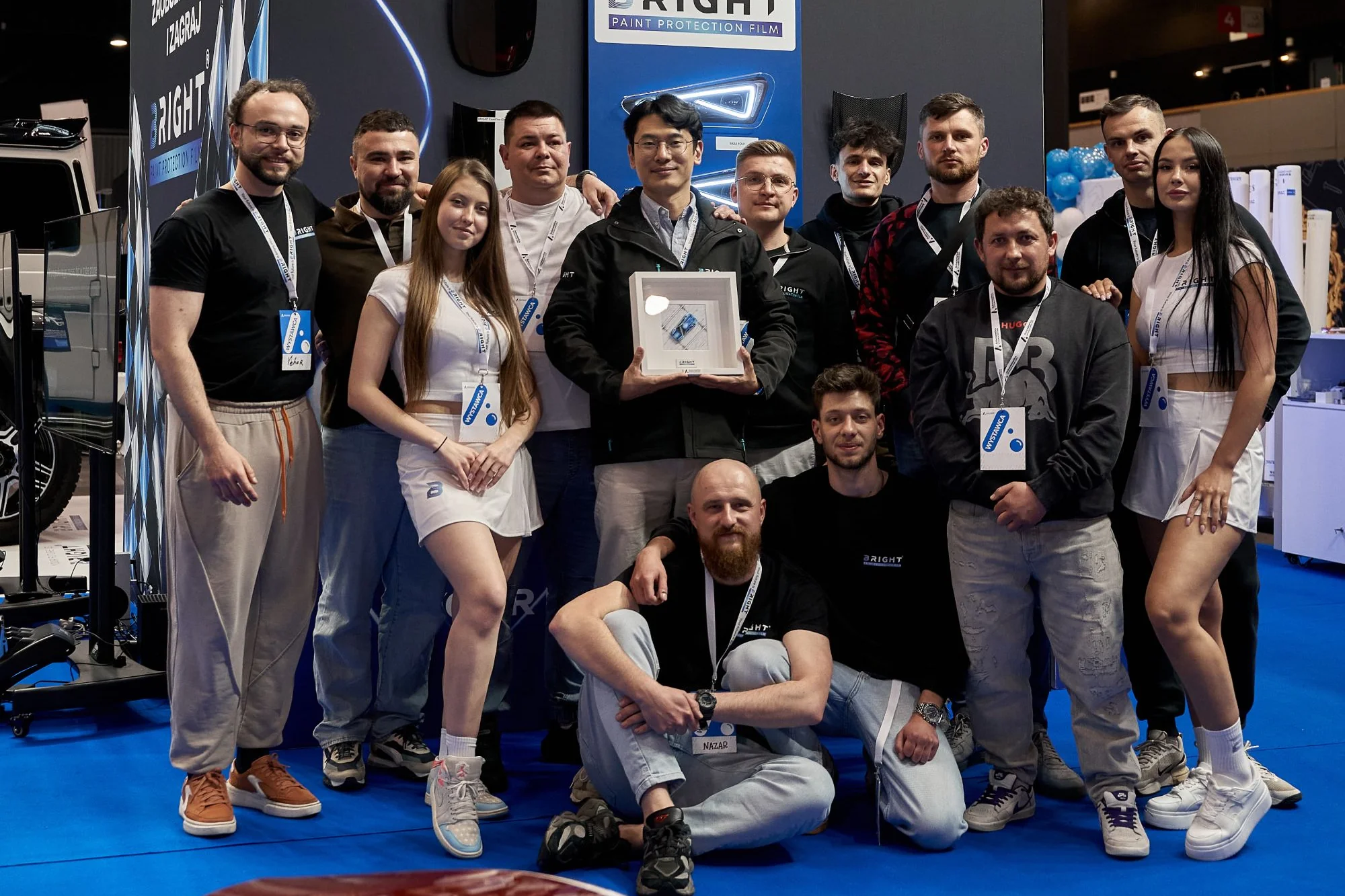 Startseite 3 BRIGHT-Team am Messestand